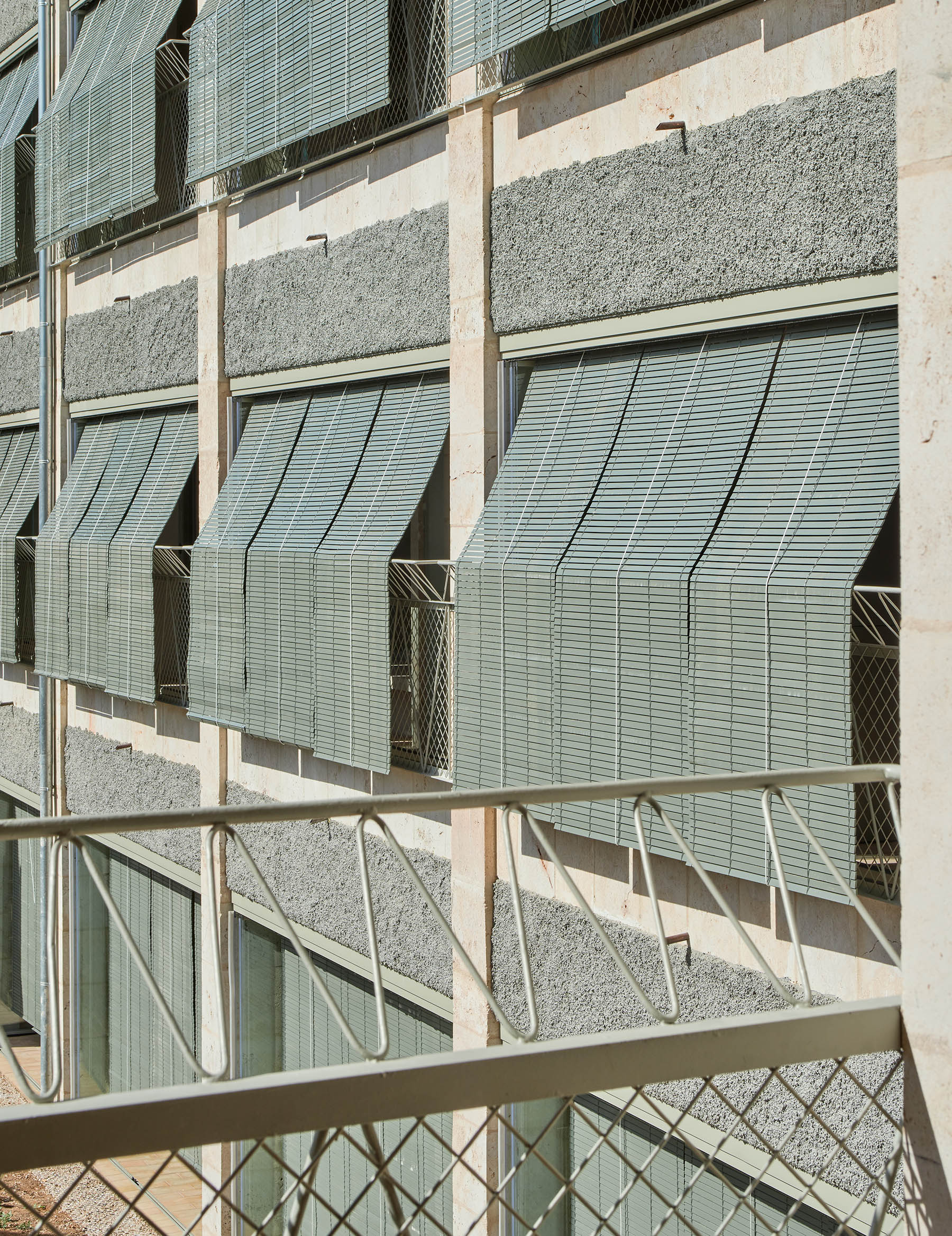 "18 Intergenerational Social Housing", di Emiliano López Mónica Rivera Arquitectos, Maiorca (Spagna). Foto di José Hevia.