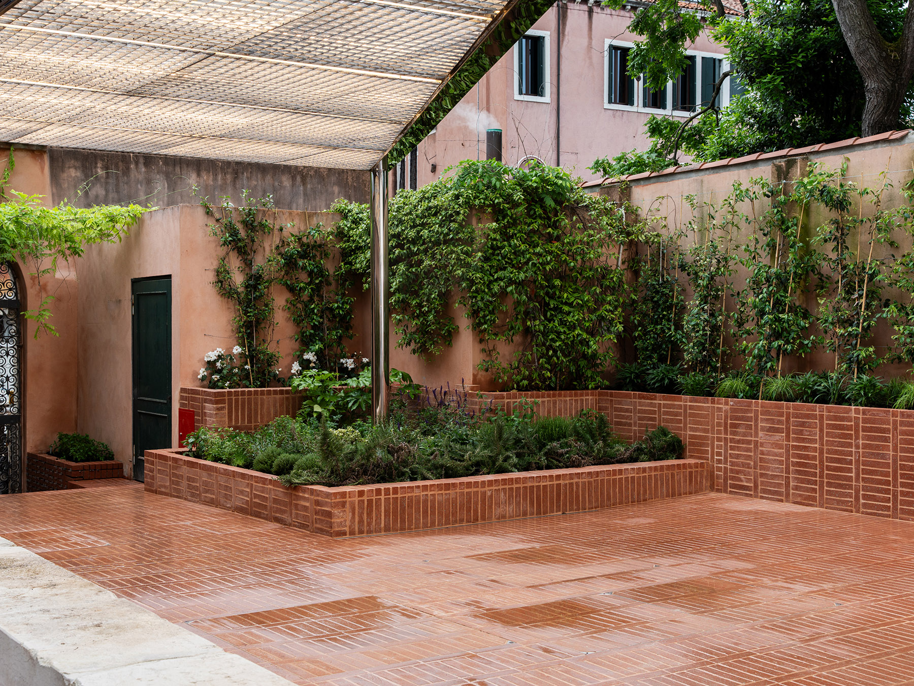 Fosbury Architecture, Scuola Piccola Zattere, 2025, Venezia. © Foto di Giacomo Bianco