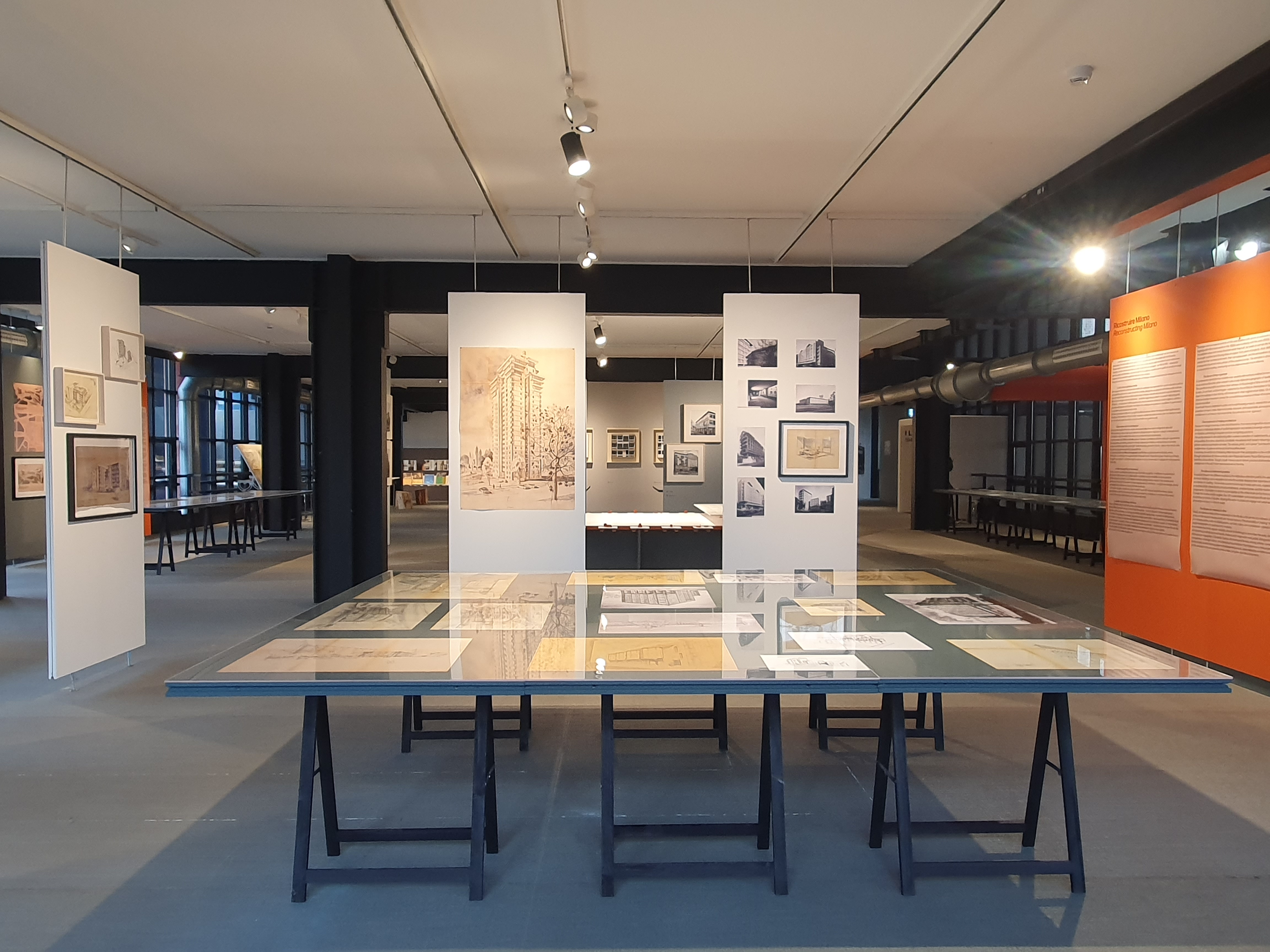 Allestimento mostra "I Latis e Milano 1945-1985", Politecnico di Milano