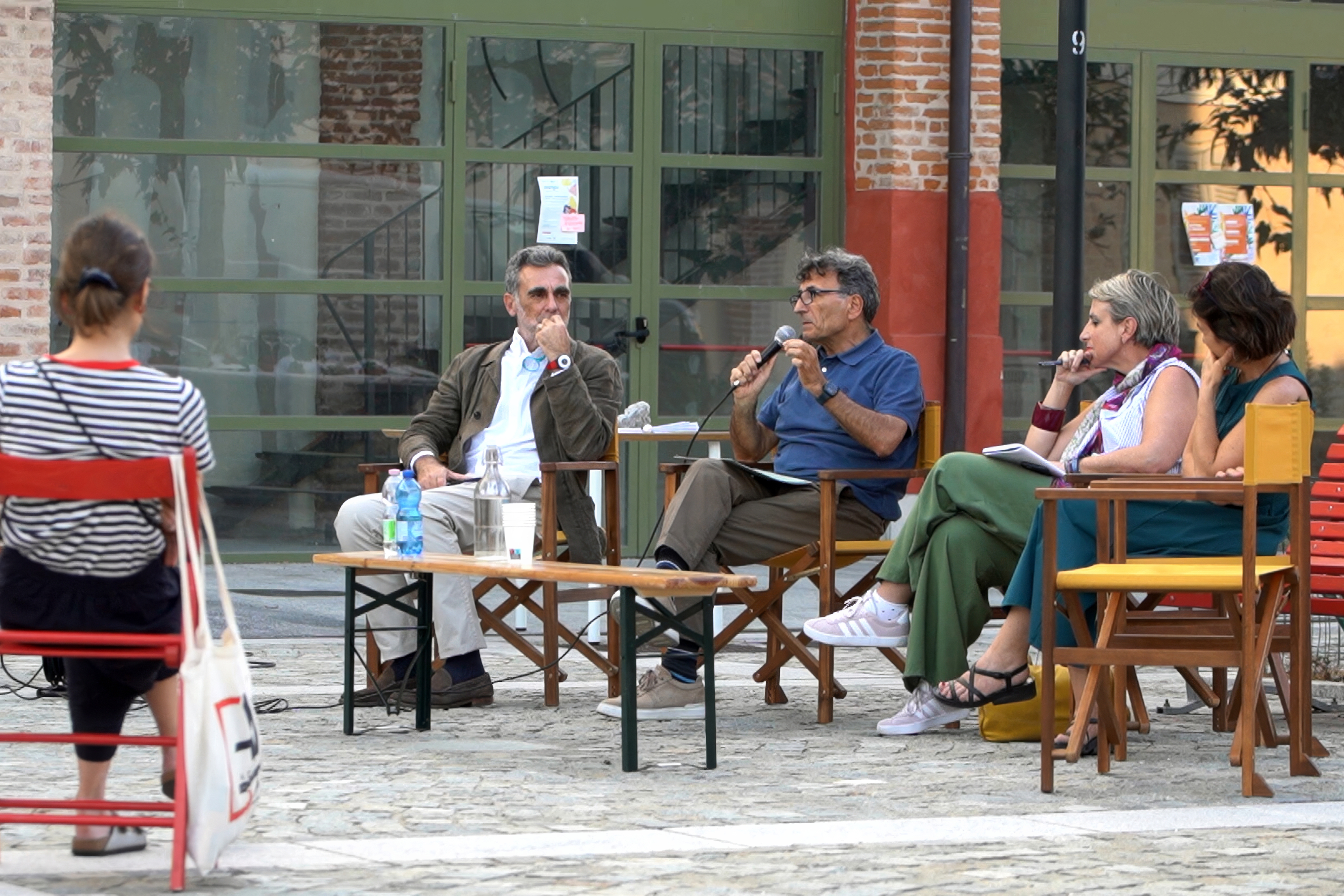 Cara Casa @ Milano. Abitare, stare bene. La casa “abbordabile” e il welfare materiale Milano Plurale. Sguardi e progetti. Fotografia di Daniele Portanome